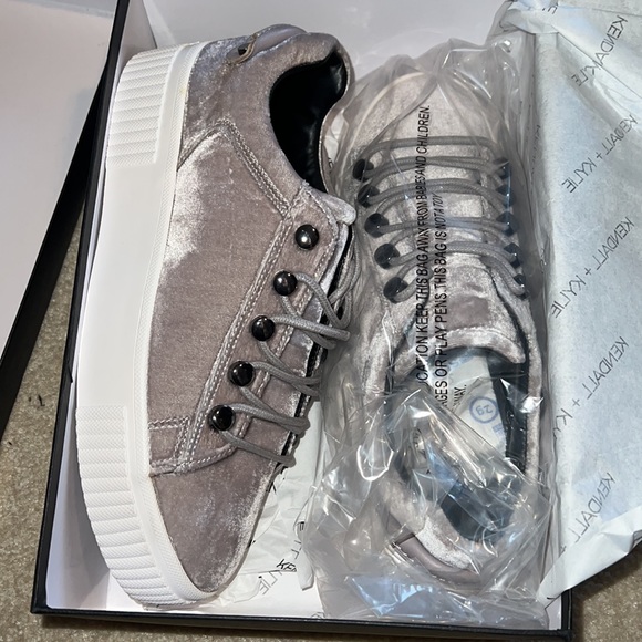 Kendall and Kylie platform velvet sneakers. Never worn with box. - Picture 2 of 4